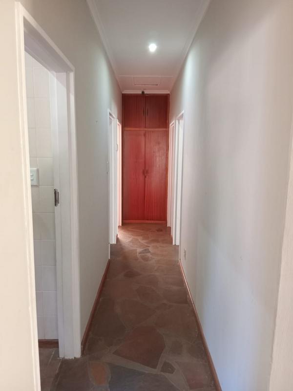 To Let 3 Bedroom Property for Rent in Sunnyside Eastern Cape